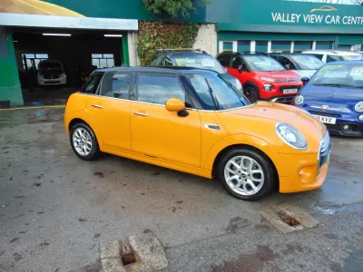 Used Mini Cooper Hatch 136 HP (100 kW) 2015 Orange Hatchback