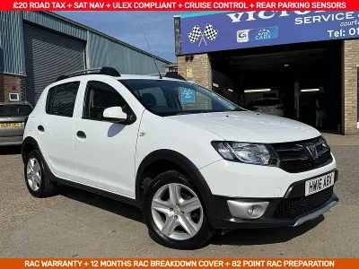 Used Dacia Sandero Lauréate 90 HP (66 kW) 2016 White Hatchback