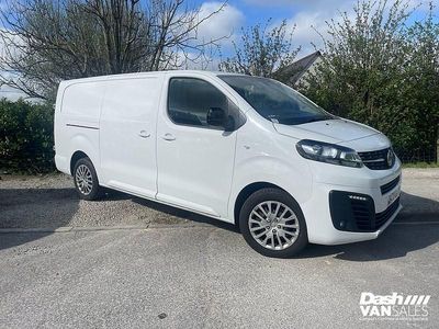 Second-hand Vauxhall Vivaro 100 CP (73 kW) 2023 Alb Monovolum