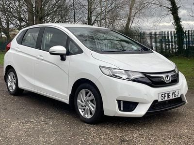 White Used 2016 Honda Jazz SE Hatchback | £7,995 (Fair price)