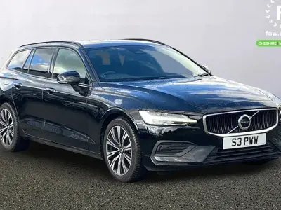 Używany Volvo V60 Core 163 KM (119 kW) 2022 Czarny Kombi