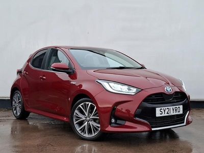 Used Toyota Yaris Hybrid 116 HP (85 kW) 2021 Red Hatchback