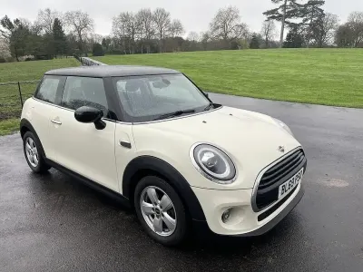 Used Mini Cooper Classic 136 HP (100 kW) 2019 White Hatchback
