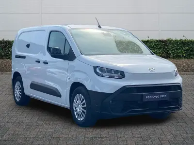 New Toyota Proace 50 kW (68 HP) 2025 White MPV