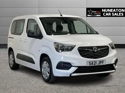 Used Vauxhall Combo Edition 110 HP (80 kW) 2021 White MPV