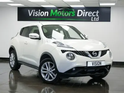 Używany Nissan Juke Acenta 115 KM (84 kW) 2015 Biały SUV