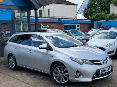 Used Toyota Auris Hybrid