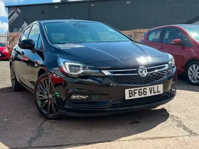 Used Vauxhall Astra Elite 160 HP (117 kW) 2017 Black Hatchback