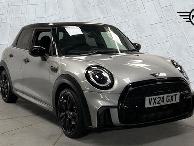 Używany Mini Cooper Hatch 134 KM (98 kW) 2024 Srebrny Hatchback