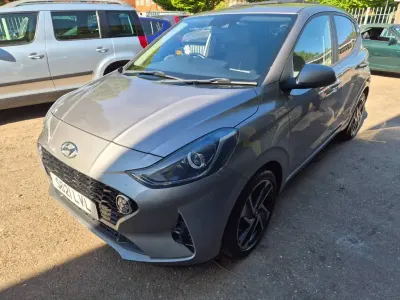 Used Hyundai i10 Premium 67 HP (49 kW) 2021 Bronze Hatchback