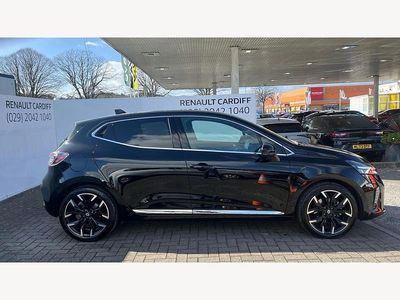Used Renault Clio V Techno 143 HP (105 kW) 2025 Metallic  diamond black  Hatchback