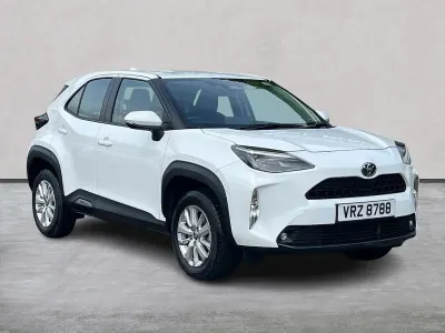 Used Toyota Yaris Hybrid 116 HP (85 kW) 2024 White SUV