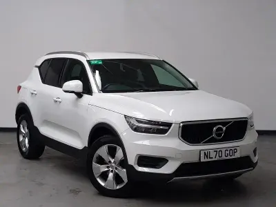 Used Volvo XC40 Momentum 163 HP (119 kW) 2020 White SUV