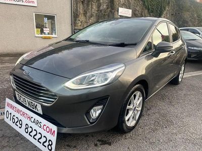 Used Ford Fiesta Zetec 85 HP (62 kW) 2019 Grey Hatchback