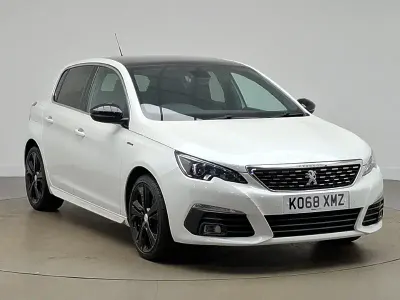 Used Peugeot 308 GT-line 131 HP (96 kW) 2019 White Hatchback