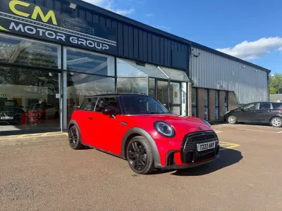 Begagnad Mini Cooper Hatch 2021 Röd Halvkombi