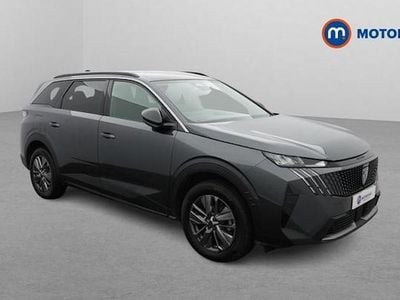 Usado Peugeot 5008 Allure 145 HP (106 kW) 2025 Cinzento SUV