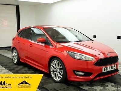 Used Ford Focus ST-Line 120 HP (88 kW) 2017 Red Hatchback