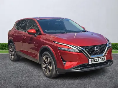 Used Nissan Qashqai N-Connecta 140 HP (102 kW) 2023 Red SUV