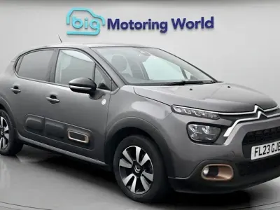 Używany Citroën C3 PureTech 83 KM (61 kW) 2023 Szary Hatchback