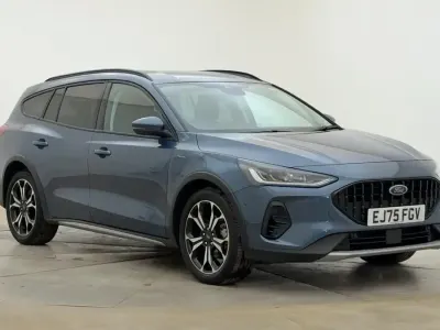 Used Ford Focus Active X 155 HP (114 kW) 2025 Chrome blue (metallic) Estate