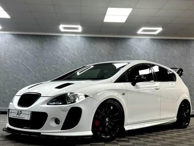 Used Seat Leon CUPRA 372 HP (273 kW) 2008 White Hatchback