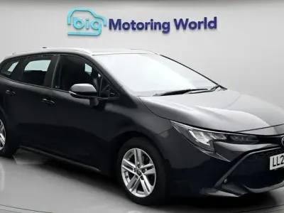 Used Toyota Corolla 122 HP (89 kW) 2022 Black Estate