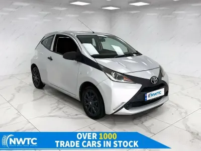 Used Toyota Aygo 69 HP (50 kW) 2015 Silver Hatchback