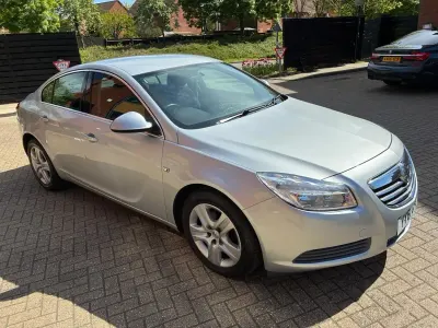 Używany Vauxhall Insignia S 2011 Srebrny Sedan/Limuzyna