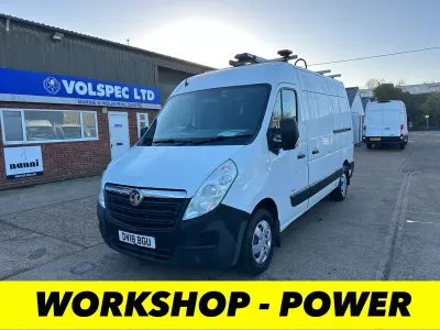 Used Vauxhall Movano 130 HP (95 kW) 2018 White MPV