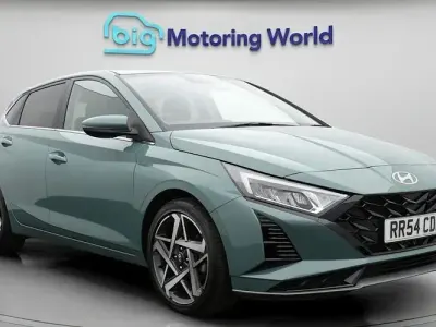 Used Hyundai i20 Premium 101 HP (74 kW) 2023 Green Hatchback