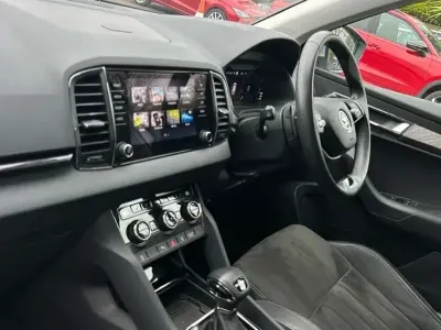 Gebraucht Skoda Karoq SE L 150 PS (110 kW) 2024 Silber SUV