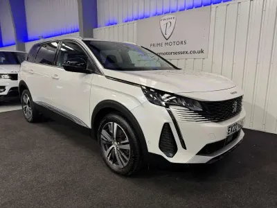 Used Peugeot 5008 Allure Premium 130 HP (95 kW) 2022 White SUV