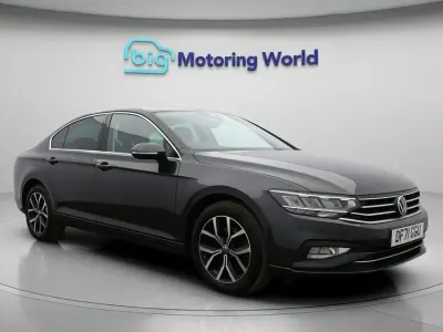 Begagnad VW Passat SEL 150 HK (110 kW) 2021 Grå Kombi