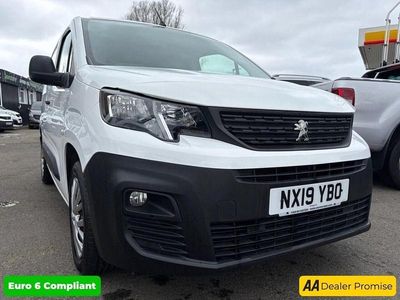 Used Peugeot Partner 2019 White MPV