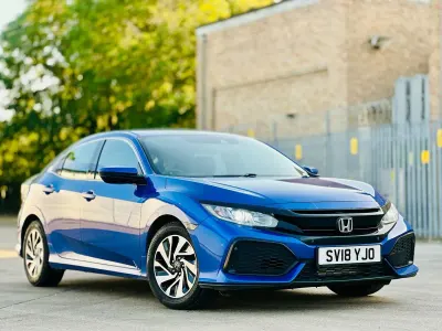 Used Honda Civic SE 129 HP (94 kW) 2018 Blue Hatchback