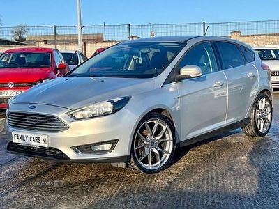 Used Ford Focus Zetec 120 HP (88 kW) 2018 Silver Hatchback