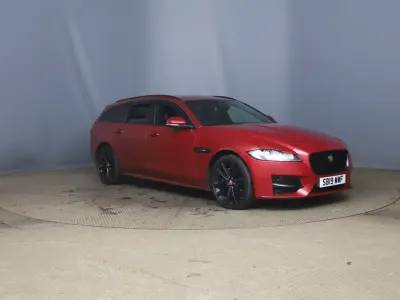 Używany Jaguar XF R-Sport 2019 Czerwony Kombi