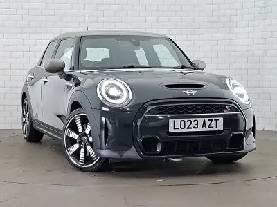 Used Mini Cooper S Exclusive 178 HP (130 kW) 2023 Black Hatchback