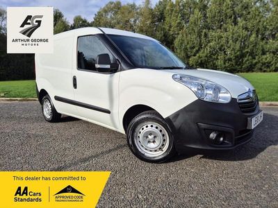 White Used 2018 Vauxhall Combo MPV | £5,490 (Good price)