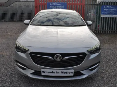 Second-hand Vauxhall Insignia SRi 165 CP (121 kW) 2019 Argintiu Hatchback
