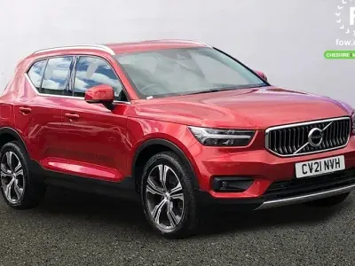 Used Volvo XC40 Inscription 262 HP (192 kW) 2021 Red SUV
