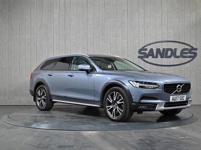 Used Volvo V90 CC Pro 2017 Blue Estate