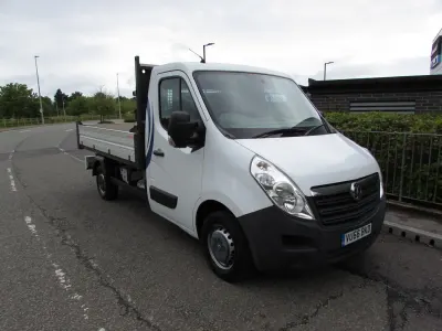 Begagnad Vauxhall Movano 125 HK (91 kW) 2017 Vit Minibuss