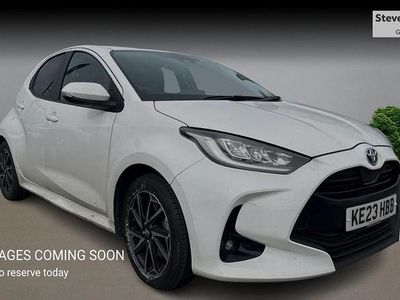 Used Toyota Yaris Hybrid Design 2023 White Hatchback