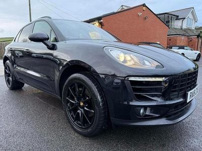Black Used 2018 Porsche Macan SUV | £29,495 (Super price)