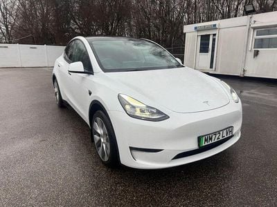 White Used 2022 Tesla Model Y Long Range AWD SUV | £25,500 (Fair price)