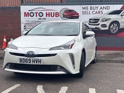 White Used 2025 Toyota Prius Hatchback | £14,000