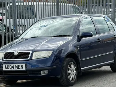 Usado Skoda Fabia Comfort 75 HP (55 kW) 2004 Azul Citadino