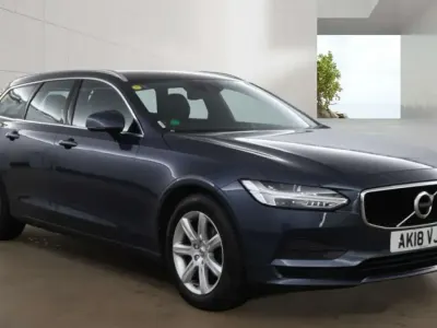 Used Volvo V90 Momentum 2018 Blue Estate